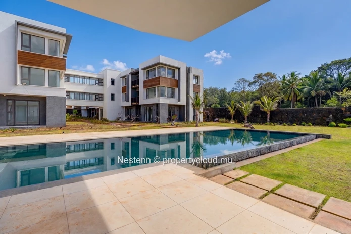 Appartement de 3 chambres dans une résidence en bord de mer. 