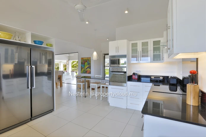 Villa moderne de 4 chambres en résidence sécurisée