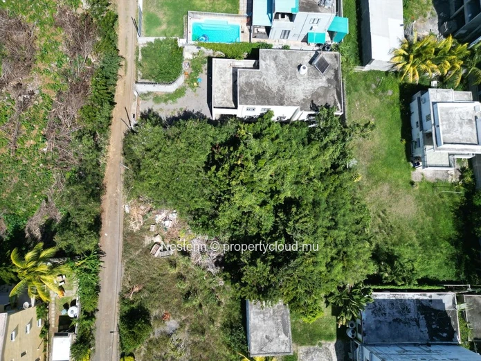 Residential plot of 600m² just steps from the beach 