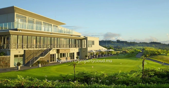 Terrains residentiels de 1832 m2 à 4060 m2, au cœur de l'île, sur un golf luxuriant