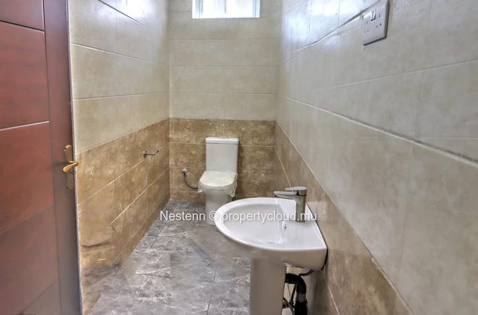 Newly built 3-bed apartment on the 1st floor.