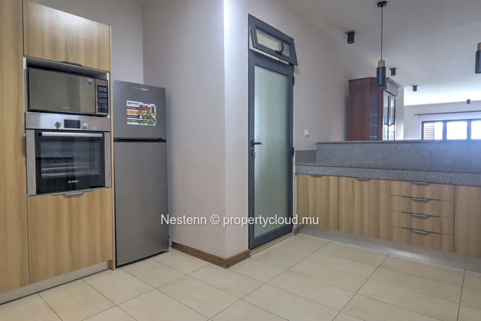 Élégant appartement meublé de 3 chambres avec vue imprenable 