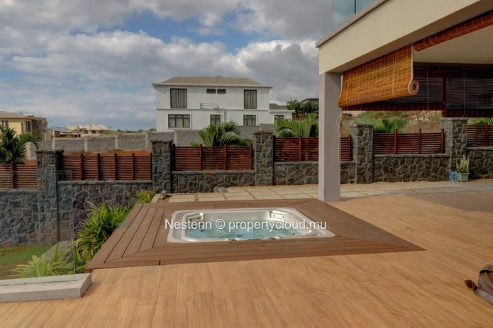 Élégante villa de 446 m² 