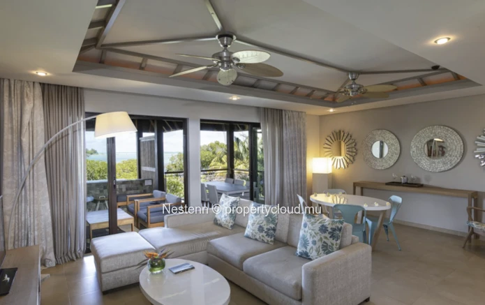 Penthouse 2 suites avec piscine privée et vue sur l'Île aux Cerfs