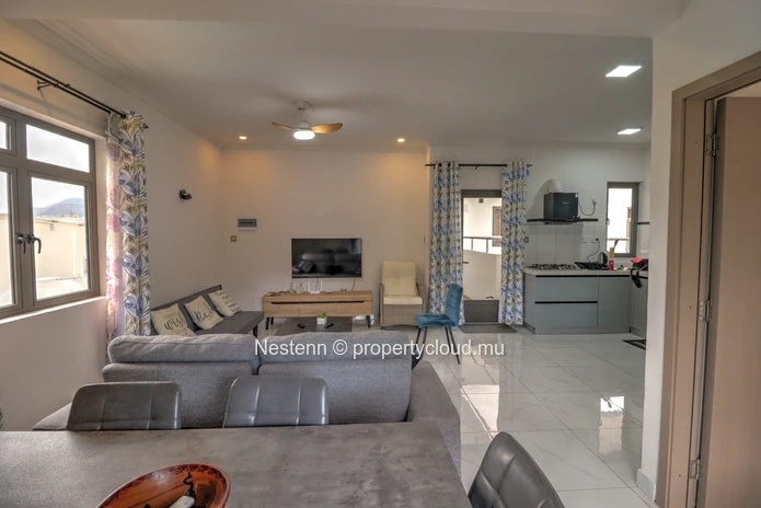 Superbe appartement avec vue mer dans une résidence avec accès direct à la plage. 