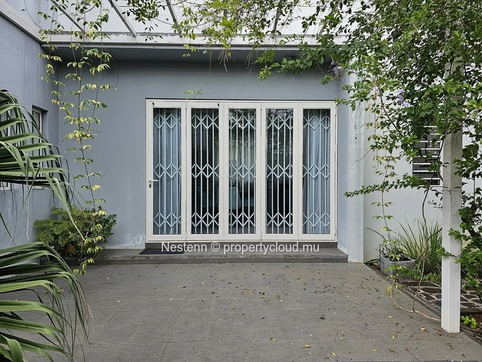 Maison moderne de 4 chambres